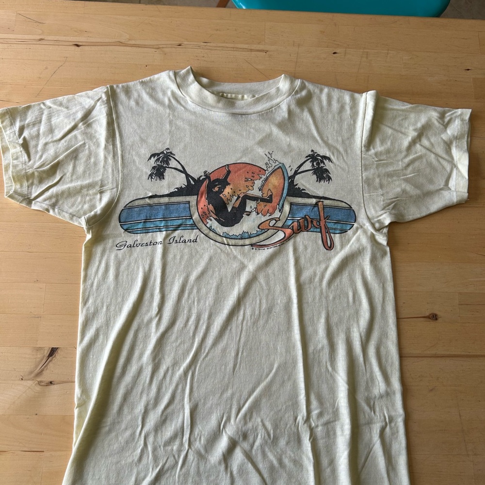 Vintage Surf Graphic T-Shirt - Pale Yellow